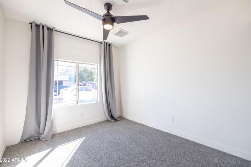 6932 Beatrice St, Phoenix AZ 85043-2397 exterior