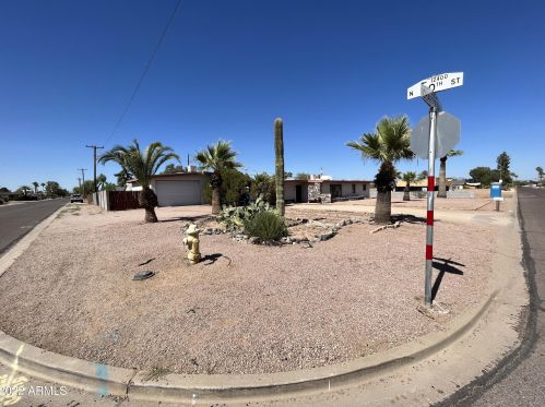 3002 Charter Oak Rd, Phoenix AZ 85032-7449 exterior