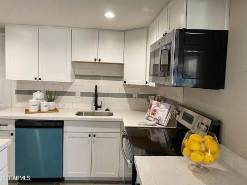 3224 Cypress St, Phoenix AZ 85008-2913 exterior