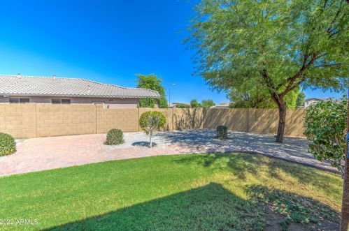 4217 73 Dr, Phoenix AZ 85033-2512 exterior