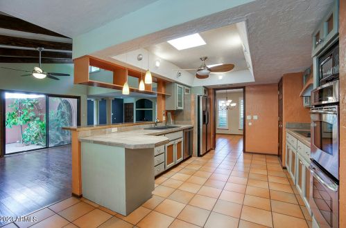 9226 33 Way, Phoenix AZ 85028-4920 exterior