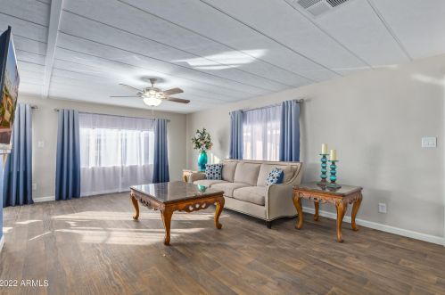 16815 2nd Dr, Phoenix, AZ 85023-7463