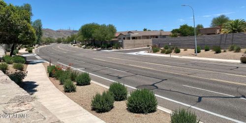 16425 17th Dr, Phoenix AZ  85045-1649 exterior