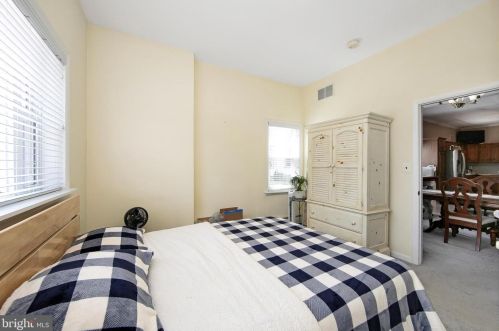 132 Main St, West Deptford NJ 08051-1046 exterior