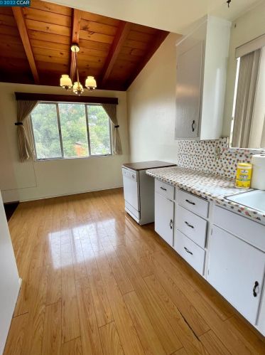 955 Burkhart Ave, San Leandro CA 94579-2031 exterior