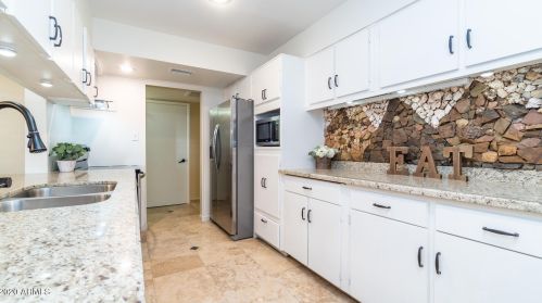 2136 Bethany Home Rd, Phoenix AZ 85015-1938 exterior