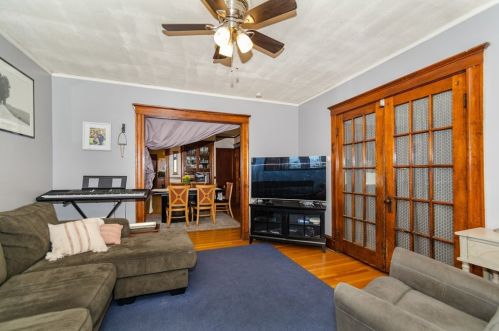 57 Gledhill Ave, Everett MA 02149-4049 exterior