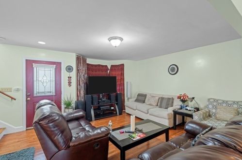 140 Grant St, Fall River MA 02721-1239 exterior