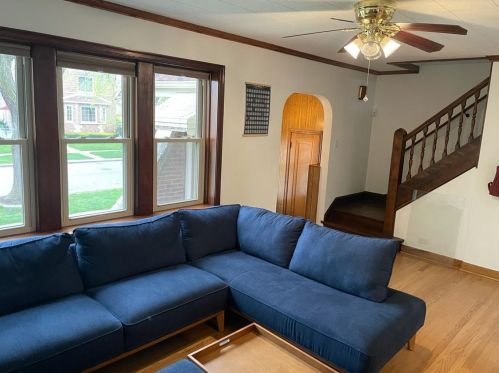 1615 Maple Ave, Forest View, IL 60402-1547