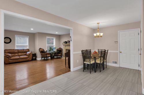 6 Pitney Ln, Jackson Twp NJ 08527-2933 exterior