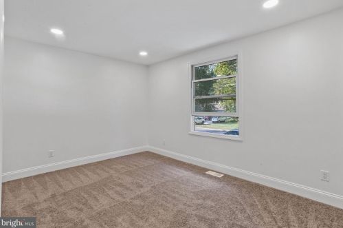 1 18th St, Burlington NJ  08016-4605 exterior