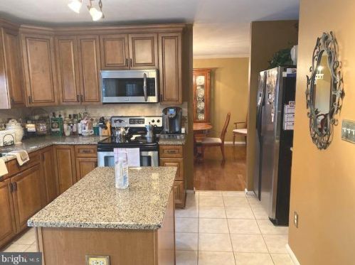 112 Talon Ln, West Deptford NJ 08093-2322 exterior