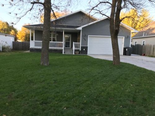 206 3rd St, Valparaiso, NE 68065-5030