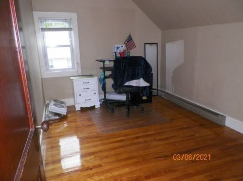 7 Fiske St, Worcester MA 01602-2961 exterior