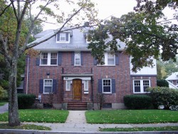 16 Grant Ave, Newton, MA 02459-1309