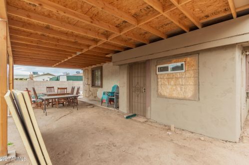 3026 75 Dr, Phoenix AZ 85033-3704 exterior