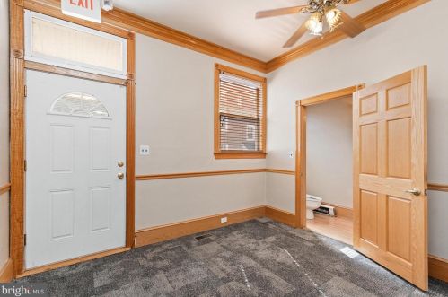 48 Newton Ave, West Deptford NJ 08096-4610 exterior