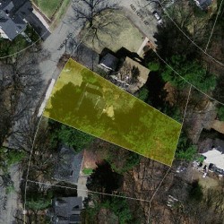 86 Varick Rd, Newton MA 02468-1321 aerial view