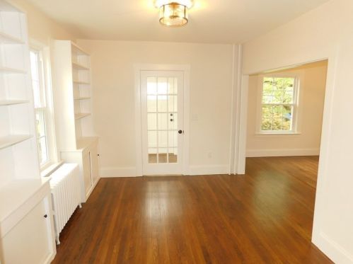 327 Quincy St, Fall River MA  02720-4421 exterior