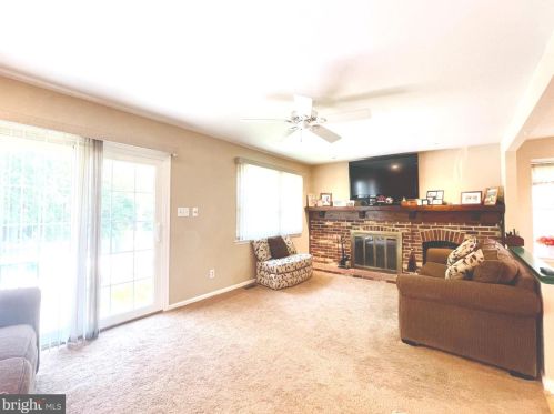 26 Tattersall Dr, West Deptford NJ 08051-1712 exterior