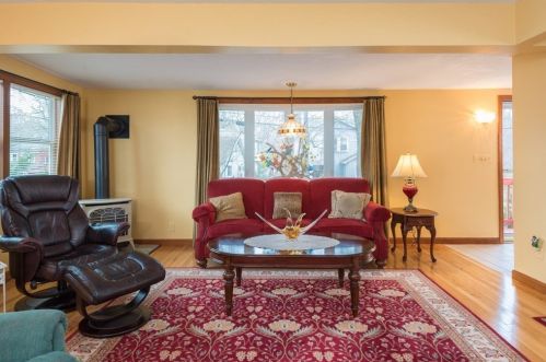 24 Volusia Rd, Hingham MA 02043-3041 exterior