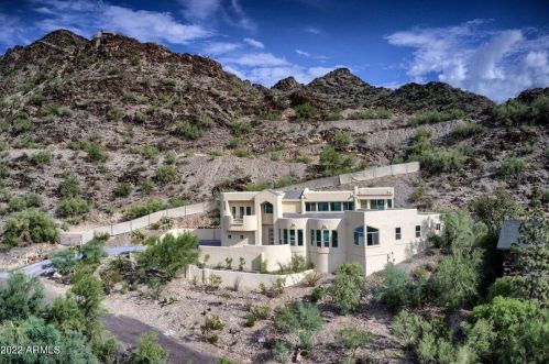 1825 Cinnabar Ave, Phoenix AZ  85020-1916 exterior