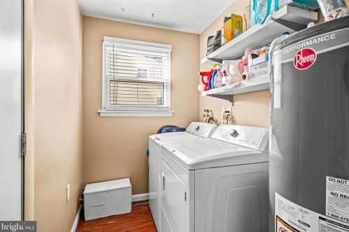 236 Mantua Blvd, West Deptford NJ 08051-1038 exterior