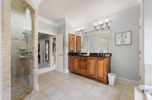 1789 Buckhead Vly Ln, Atlanta GA 30324-2795 exterior