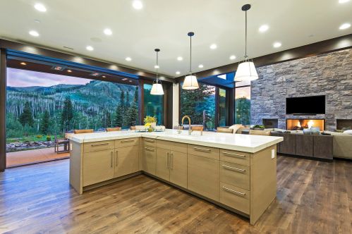 216 White Pne Cyn Rd, Park City UT 84060-6514 exterior