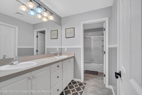 12 Swallow Tail Ct, Jackson Twp NJ 08527-2872 exterior