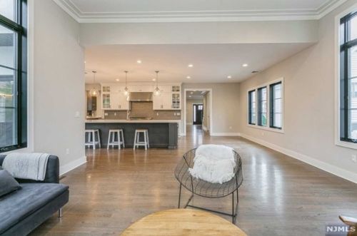 158 Magnolia Ave, Tenafly NJ  07670-1828 exterior