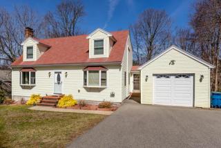 2 Sassamon St, Canton, MA 02021-1655