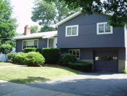 20 Redwood Rd, Newton, MA 02459-3125