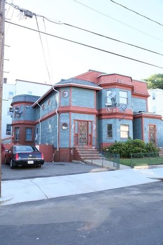 34 Gardner St, Chelsea, MA 02150-2505