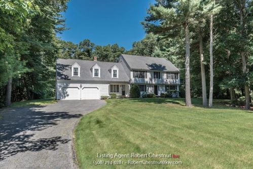 40 Grange Park, East Bridgewater MA  02324-2393 exterior