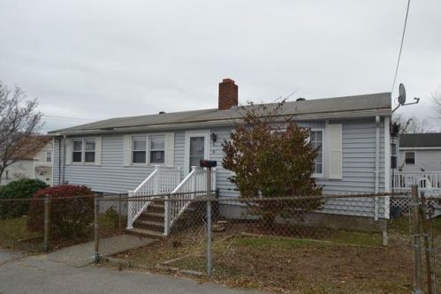 45 Pleasant St, Lawrence, MA 01841-2909