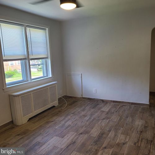 805 Broadway, West Deptford NJ  08093-1451 exterior