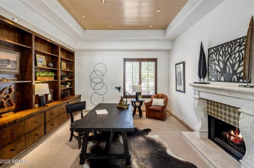 2020 Bethany Home Rd, Phoenix AZ 85014-2434 exterior