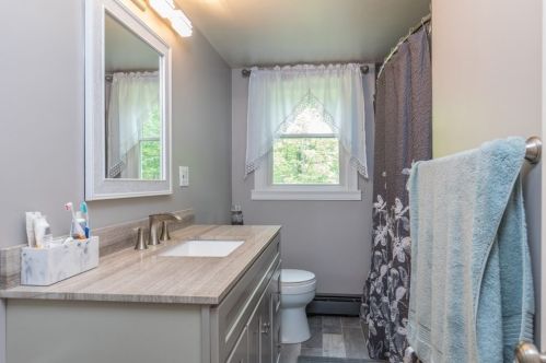 507 Royalston Rd, Royalston MA 01331-9401 exterior