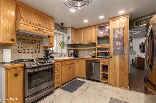 18824 30th St, Phoenix AZ  85050-3412 exterior