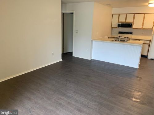 103 Ashton Ct, West Deptford NJ  08051-2001 exterior