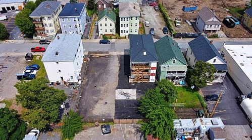 12 Lyon St, Worcester MA 01604-3622 exterior