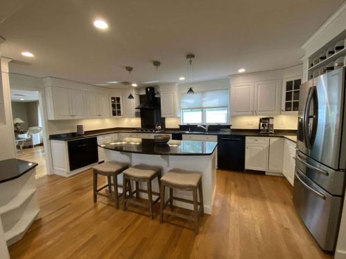 51 Rivard Rd, Needham, MA 02492-1727