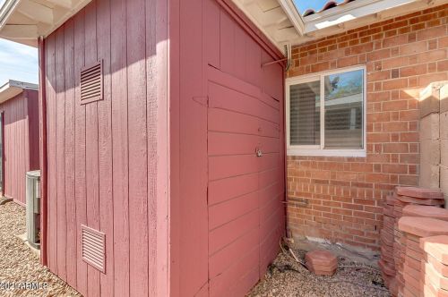 1501 Edgemont Ave, Phoenix AZ 85035-1808 exterior