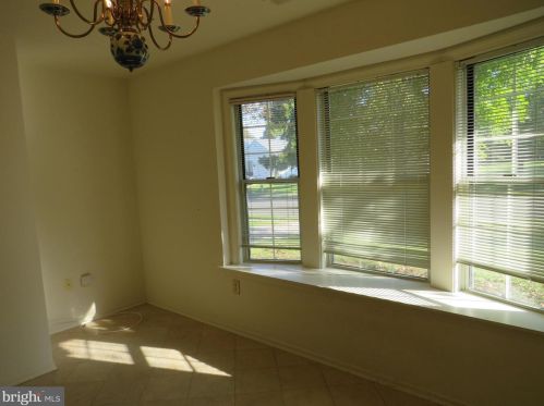 53 Lake View Ter, Columbus NJ  08022-1033 exterior