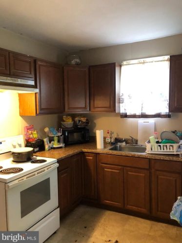 116 Monroe St, West Deptford NJ 08066-1341 exterior