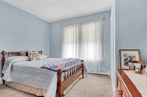 81 Lowell St, Methuen MA 01844-3615 exterior