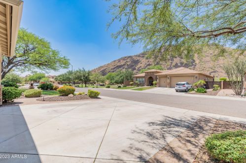 26205 56 Dr, Phoenix AZ 85031-1831 exterior