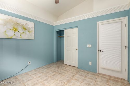 2712 Beautiful Ln, Phoenix AZ 85042-7073 exterior