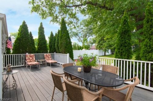 37 Dawson St, Belleville, NJ 07109-1709